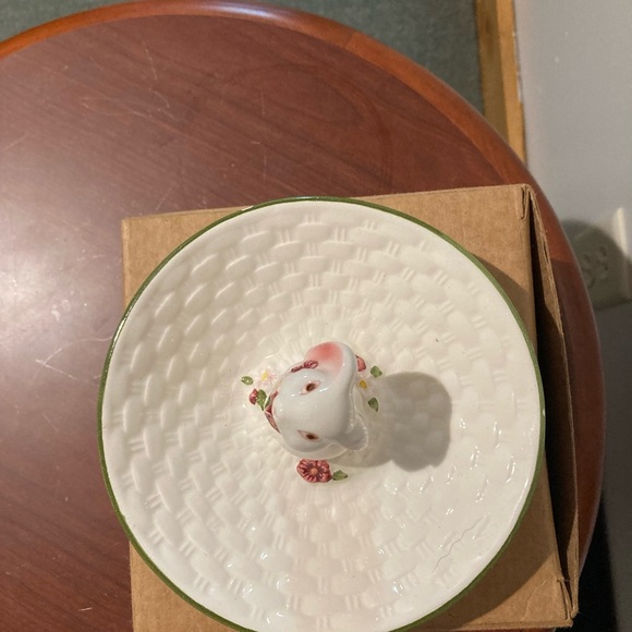 Avon bunny candy dish - Picture 2 of 9